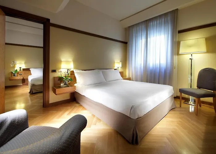 Отель Exe Majestic Неаполь