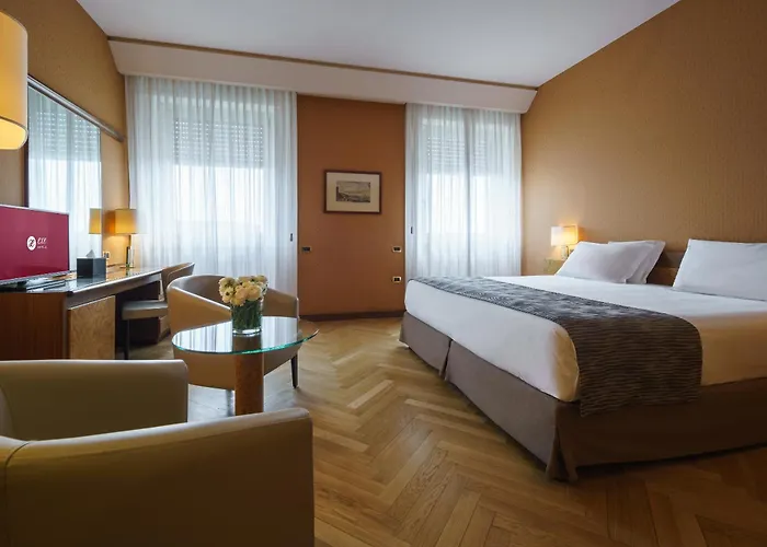 Exe Majestic 4* Неаполь