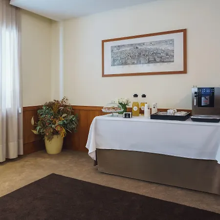Hotel Exe Majestic