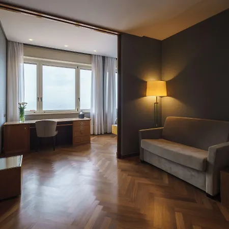 Exe Majestic Hotel Napels