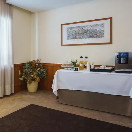 Otel Exe Majestic 4*