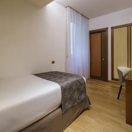 Exe Majestic Otel Napoli